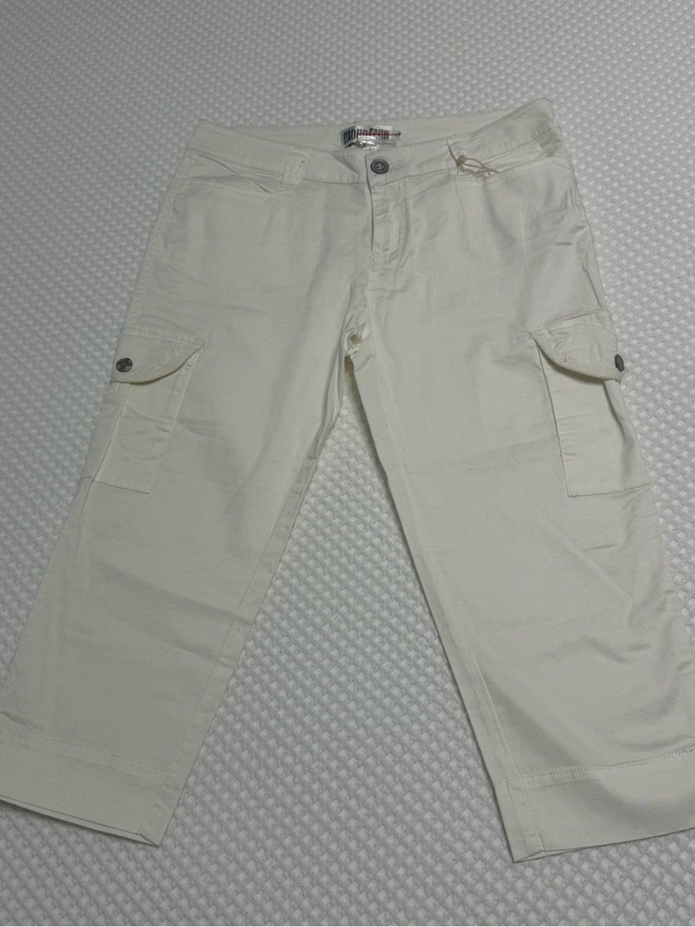 Women’s capri pant - New with tag - Size S